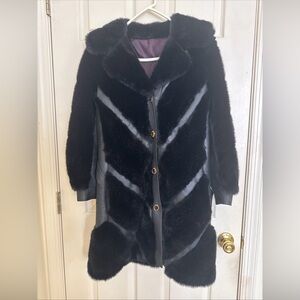 Vintage Women’s Real Fur Coat Black Leather Made In France Excellent Condition